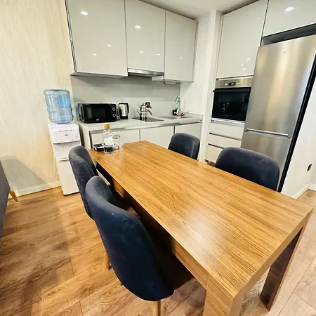 Lux Decorated Apartment